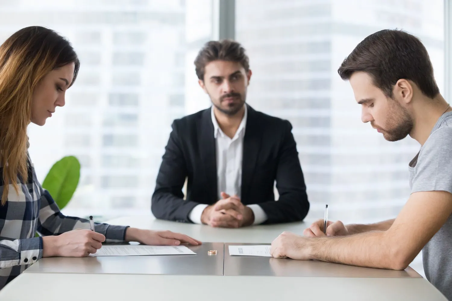 How EH Mediation Guides Couples Toward Fair and Balanced Outcomes Consett